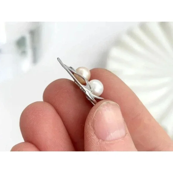 Silver Tone Double Faux Round Pearl Heart Shaped Modernist Vintage Pendant - Picture 9 of 9